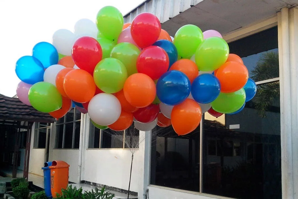 balon gas hidrogen balon terbang