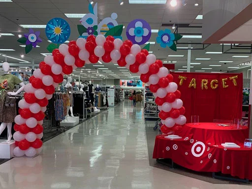 jasa dekorasi balon merah putih untuk toko